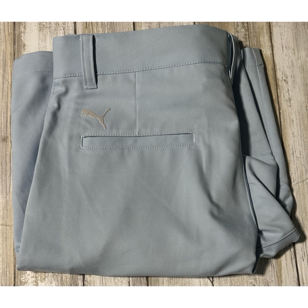 NWT Junior Boy's Puma Stretch Golf Shorts. Light Blue(silver Sky) Size Large